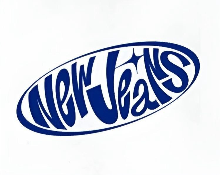 NEW JEANS منتجات فرقة